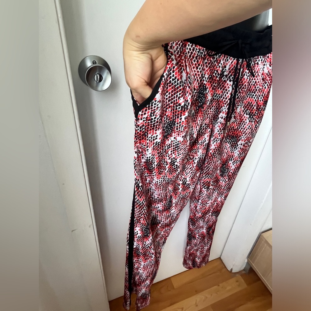 Calvin Klein Jogger Pants Red Black White Snake Print Drawstring Pants SZ S - Picture 4 of 15